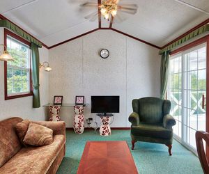 Cottage House Rokyu Nago Japan