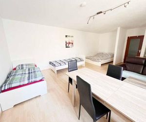 Praktisches Apartment mit Flatscreen TV Leverkusen Germany