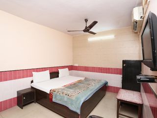 Hotel pic SPOT ON 40934 New Ahuja Guest House