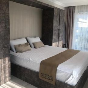 NearBy Hotel
