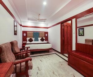 Capital O 33483 Hotel Chembarathy Garden Pappinisseri India