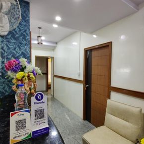 NearBy Hotel