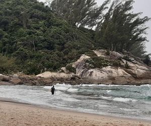 Casa Rústica praia da Ferugem 200mts praia com piscina Garopaba Brazil
