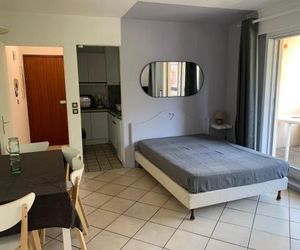 Apartment Studio plein centre en face du parc thermal Brides-les-Bains France