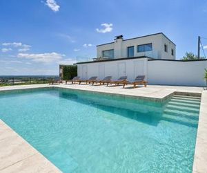 Amazing home in Sveta Nedjelja w/ Outdoor swimming pool, Outdoor swimming pool and 3 Bedrooms Rakitje Croatia