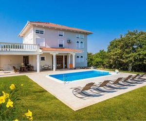 Nice home in Poljica w/ Outdoor swimming pool, WiFi and Outdoor swimming pool Dracevac Croatia