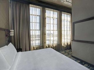 Фото отеля Embassy Suites By Hilton Rockford Riverfront