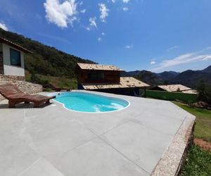 Casa com agua de nascente e com vista panoramica / Pet Friendly Lumiar Brazil