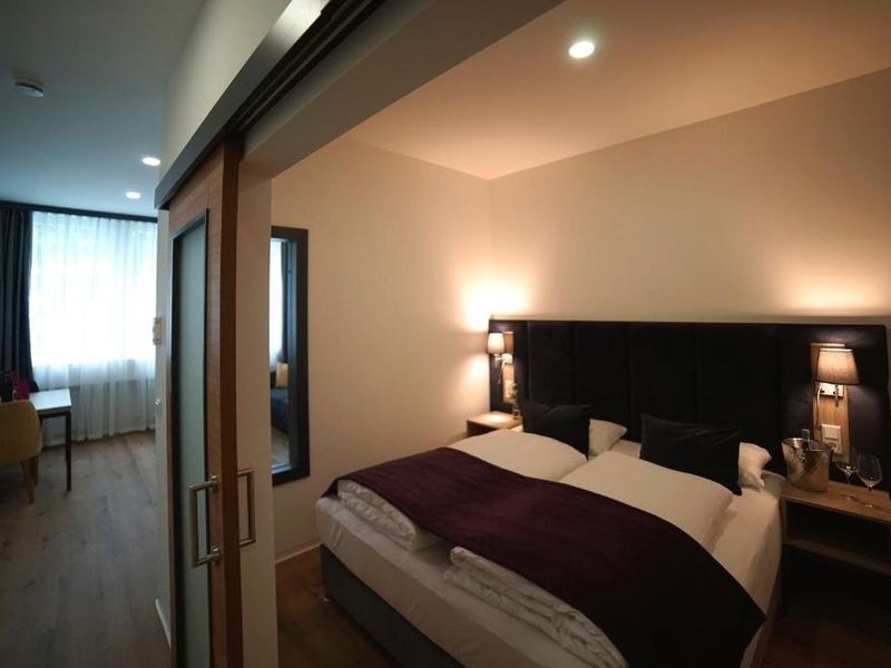 Hotel Photo 6