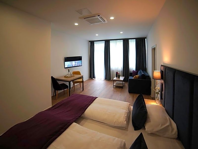 Hotel Photo 10