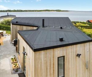 Three-Bedroom Holiday Home in Farso Hvalpsund Denmark