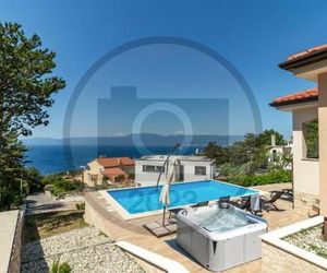 Amazing home in Kostrena w/ Outdoor swimming pool, WiFi and 4 Bedrooms Costrena Santa Lucia Croatia