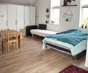 New built warm and cosy photostudio - own bath, toilet and entrance - Legoland is close by Kolding Denmark