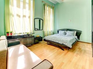 Art Square Apartment