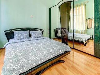 Art Square Apartment