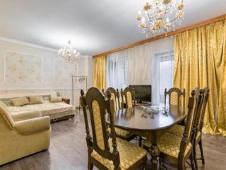 Апартаменты у Невы