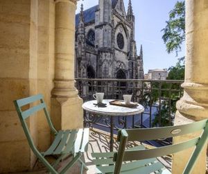 Centre historique, appartement climatisé avec terrasse Bordeaux France