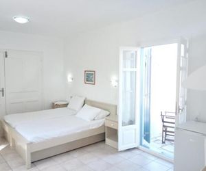 Captain Apartments Paros Naoussa Greece