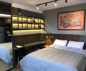 Apartamento super bem decorado em frente ao shopping Curitiba Brazil