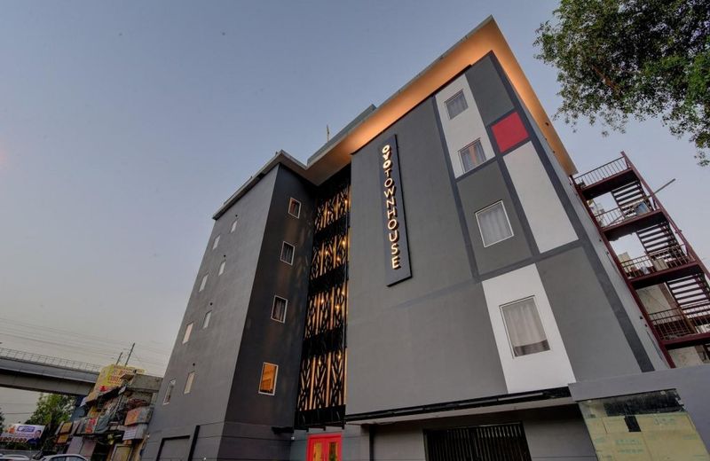 OYO Townhouse 117 Punjabi Bagh