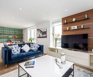 Chiswick Park Apartments London Ealing United Kingdom