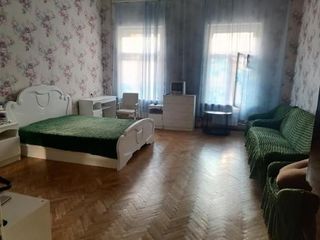 Apartment on Marata 35