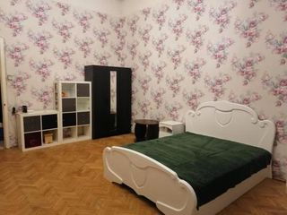 Apartment on Marata 35