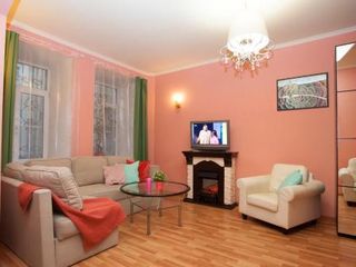 Apartment on Ispolkonskaya 8