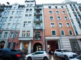 Apartment on Ispolkonskaya 8