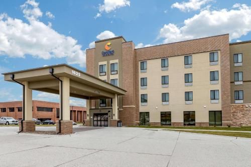 Photo of Comfort Inn & Suites West Des Moines