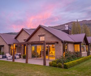 Spacious, luxury, family home close to Lake Wanaka Wanaka New Zealand