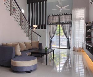 KS Botanic Homestay 12pax4R2B |WiFi (15mns-Jetty) Selangor Malaysia