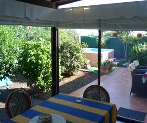 5 Bed Villa with Free Wifi, 6 Seater Hot Tub Golf del Sur Spain