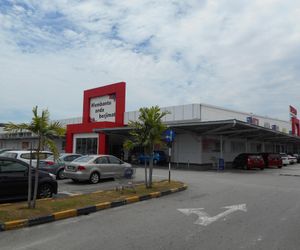 SEPANG NILAI KLIA HOMESTAY 6ROOM AIRCOND WITH POOL Kampong Baharu Nilai Malaysia