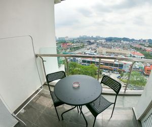 101 Cozy puchong sky.pod IOI mall for 8-10pax Puchong Malaysia