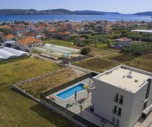 Family friendly apartments with a swimming pool Seget Donji (Trogir) - 17869 Trogir Croatia