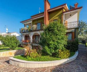 Apartment Complex Silvana Spadici Croatia