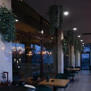 NearBy Hotel