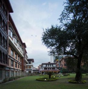 NearBy Hotel