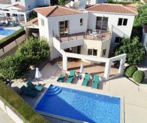 Holiday villa with pool and sea view! Coral-Bay Cyprus