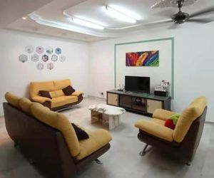 12 to 16 Guests Homestay - Happy Home Taman Bukit Kempas Skudai Malaysia