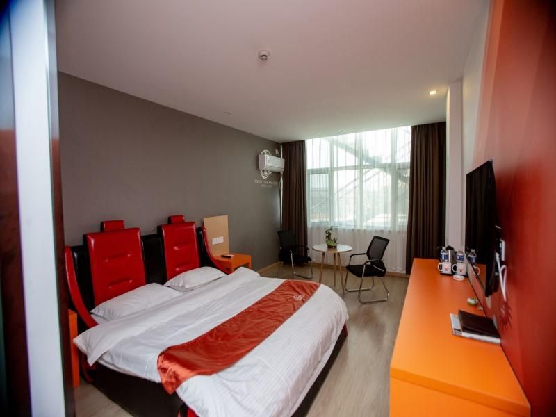 Hotel Photo 8