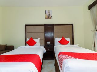 Фото отеля OYO 176 Hotel Safari Al Hada