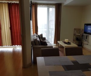 2 Br corner unit w/ 2 Queen across Shangrila Mall Mandaluyong Philippines