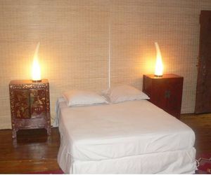Chambres dHotes Le Petit Siam : le calme en centre ville Clermont-Ferrand France