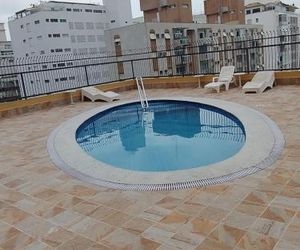 Guarujá/duplex/ com arrumação/ 40m da praia pitangueiras Guaruja Brazil