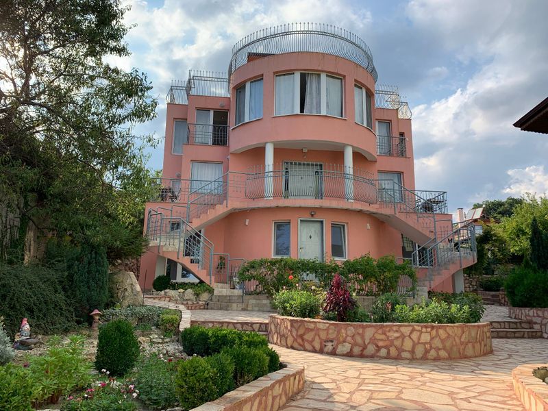 Hotel Photo 1