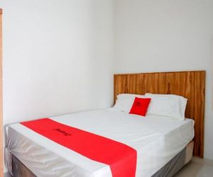 RedDoorz Plus Syariah near Pacific Mall Cirebon Indonesia