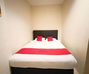 OYO 1769 Rids Hotel Manado Indonesia