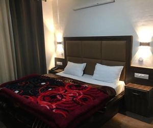 Hotel Shingar Model Town Mall Road Manali Manali India